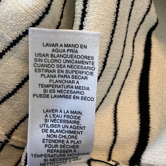 Sleeveless top - Picture 11 of 14